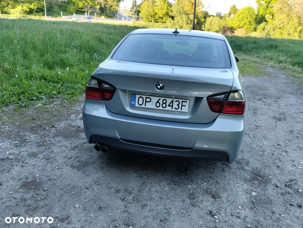 BMW Seria 3 330i - 7