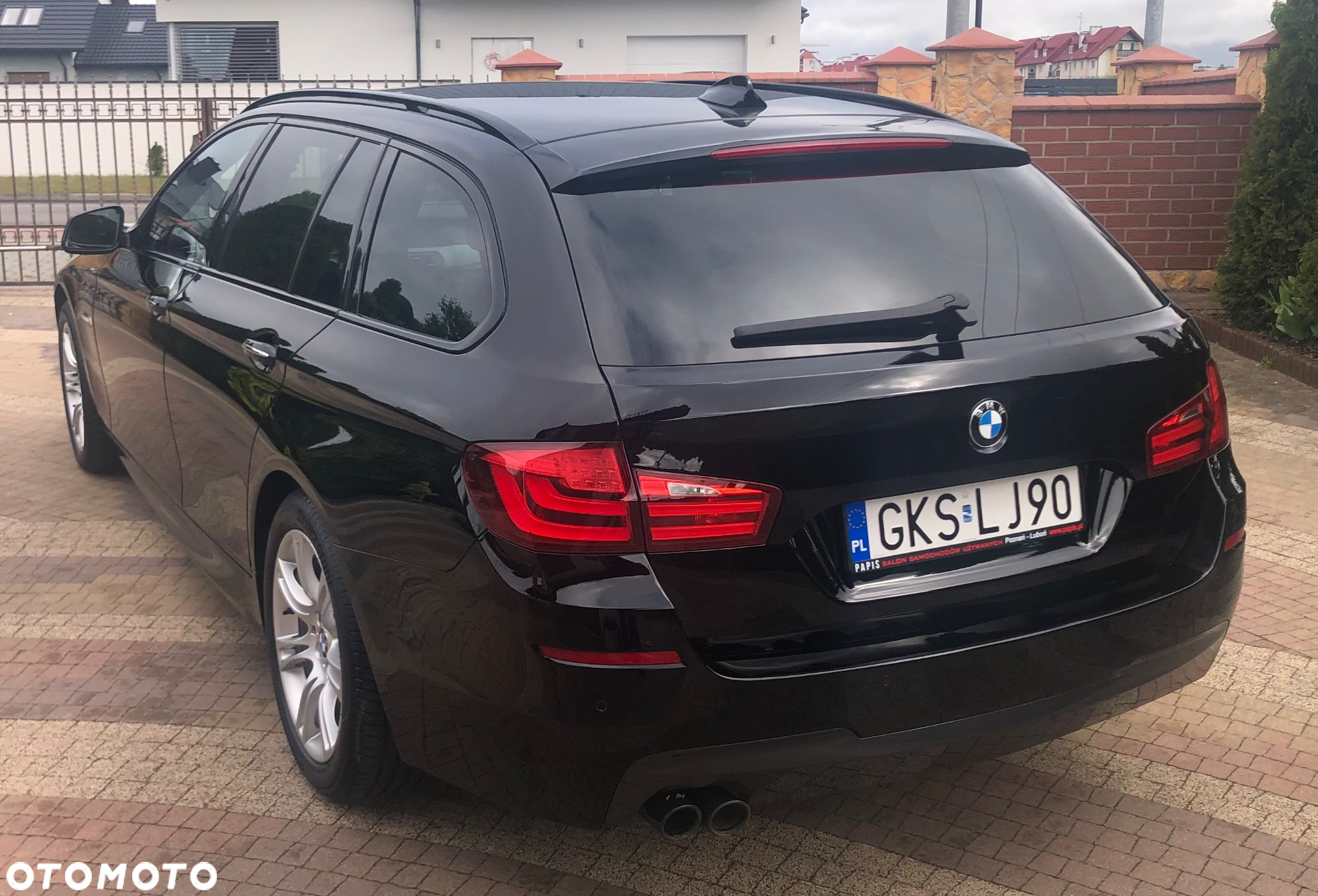 BMW Seria 5 530d xDrive Touring - 10