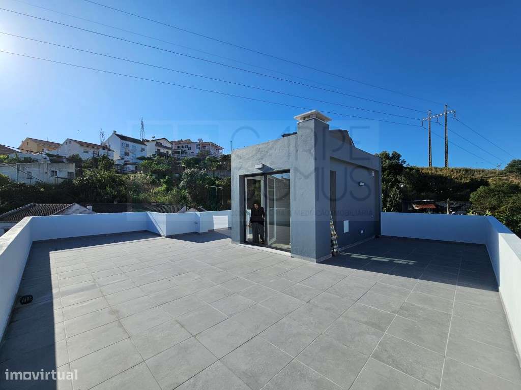 Moradia nova T4, com piscina, em Alverca, Vila Franca de Xira, Lisboa-37
