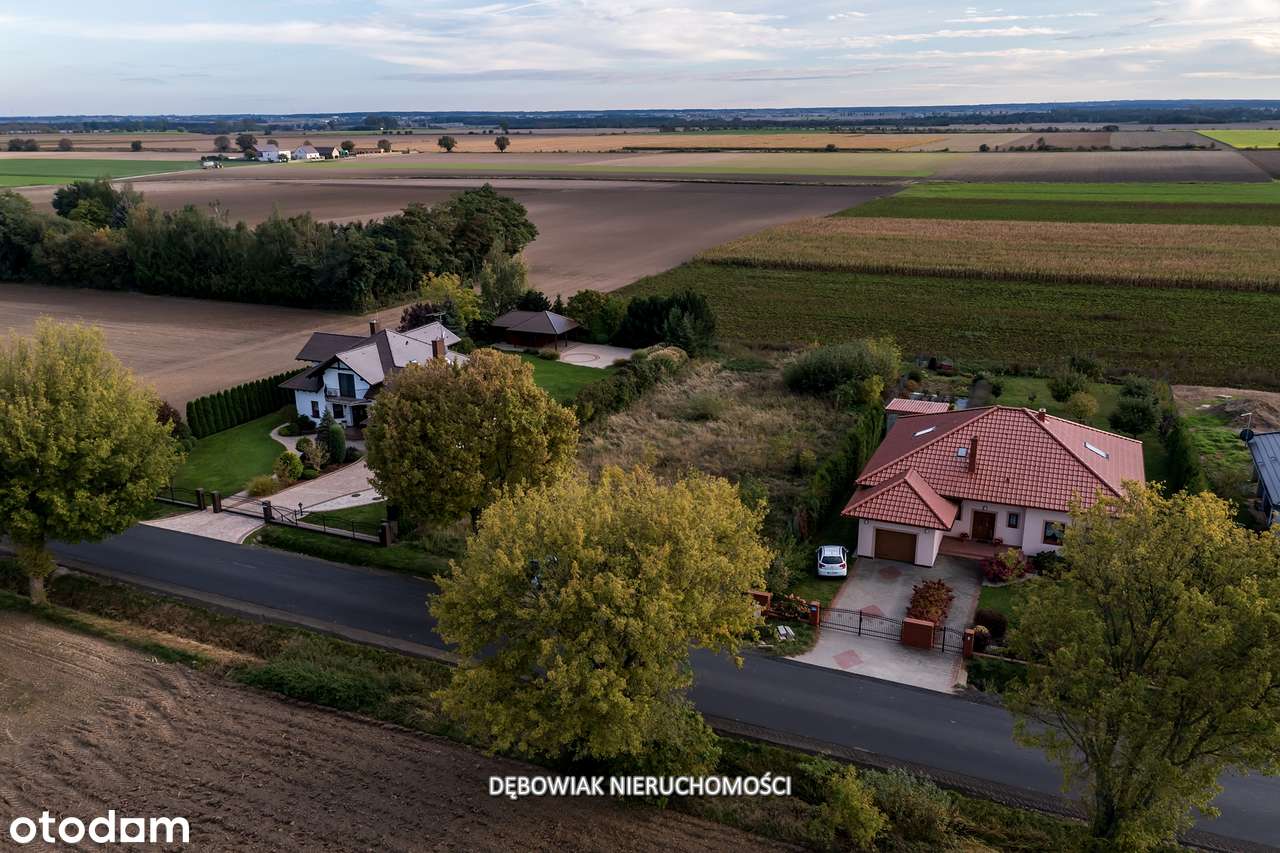 Obszerna działka budowlana-6