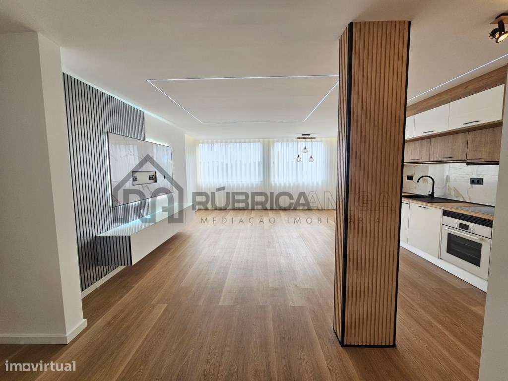 T3 renovado na zona de Betunes em Loulé-17