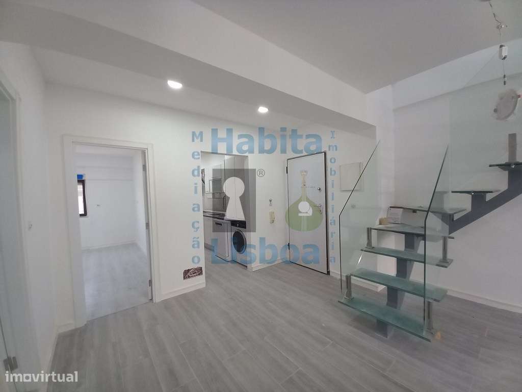 Duplex T3 Com Terraço junto à Praia Costa da Caparica-26