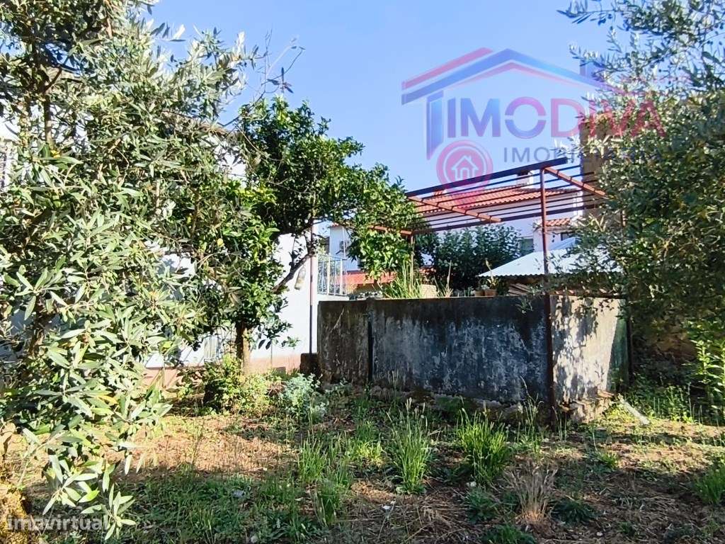 Moradia Isolada T3 com Terreno e Garagem em Bairradas, Figueiró dos...-36
