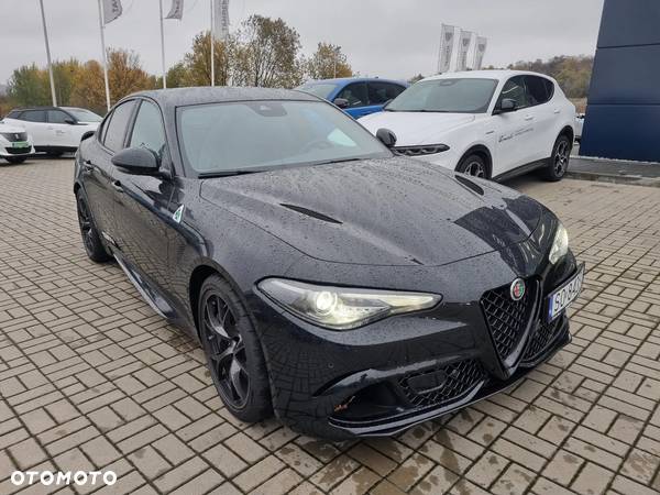 Alfa Romeo Giulia 2.9 Bi Turbo V6 Quadrifoglio - 1