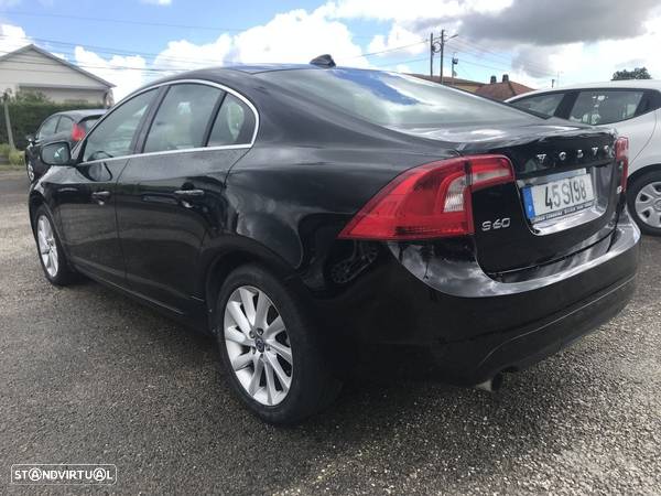 Volvo S60 2.0 D3 Momentum Geartronic - 5