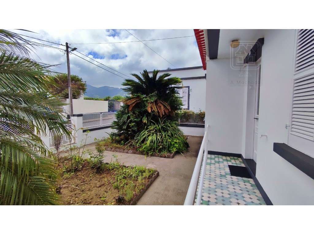 VENDA de VIVENDA - MORADIA com garagem, jardim e quintal - Santa Bá...-8