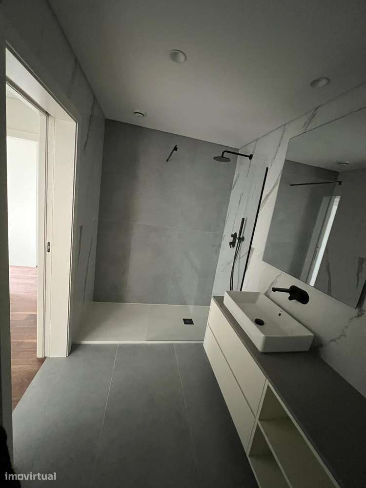 T 3 Novo V. N. Gaia  Av . República  Metro João de Deus Pronto Habitar-38