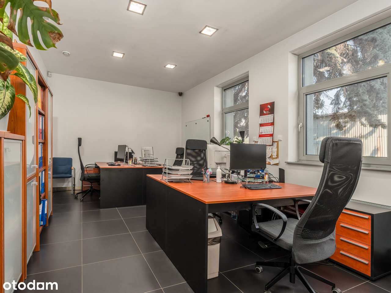 Budynek biurowo-magazynowego 625 m2 z działką 1532 m2 w Centrum-13