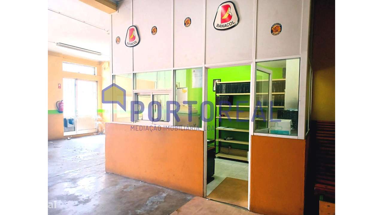 Armazém ao Mercado Abastecedor do Porto - Grande imagem: 2/15