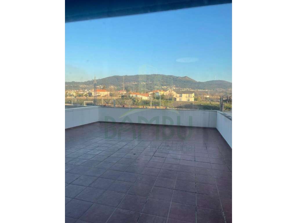 Apartamento T2 para Venda em Valença-8