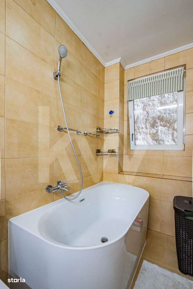 Apartament 3 camere - Etaj 1 - str. Lupeni - 94 mp total-9