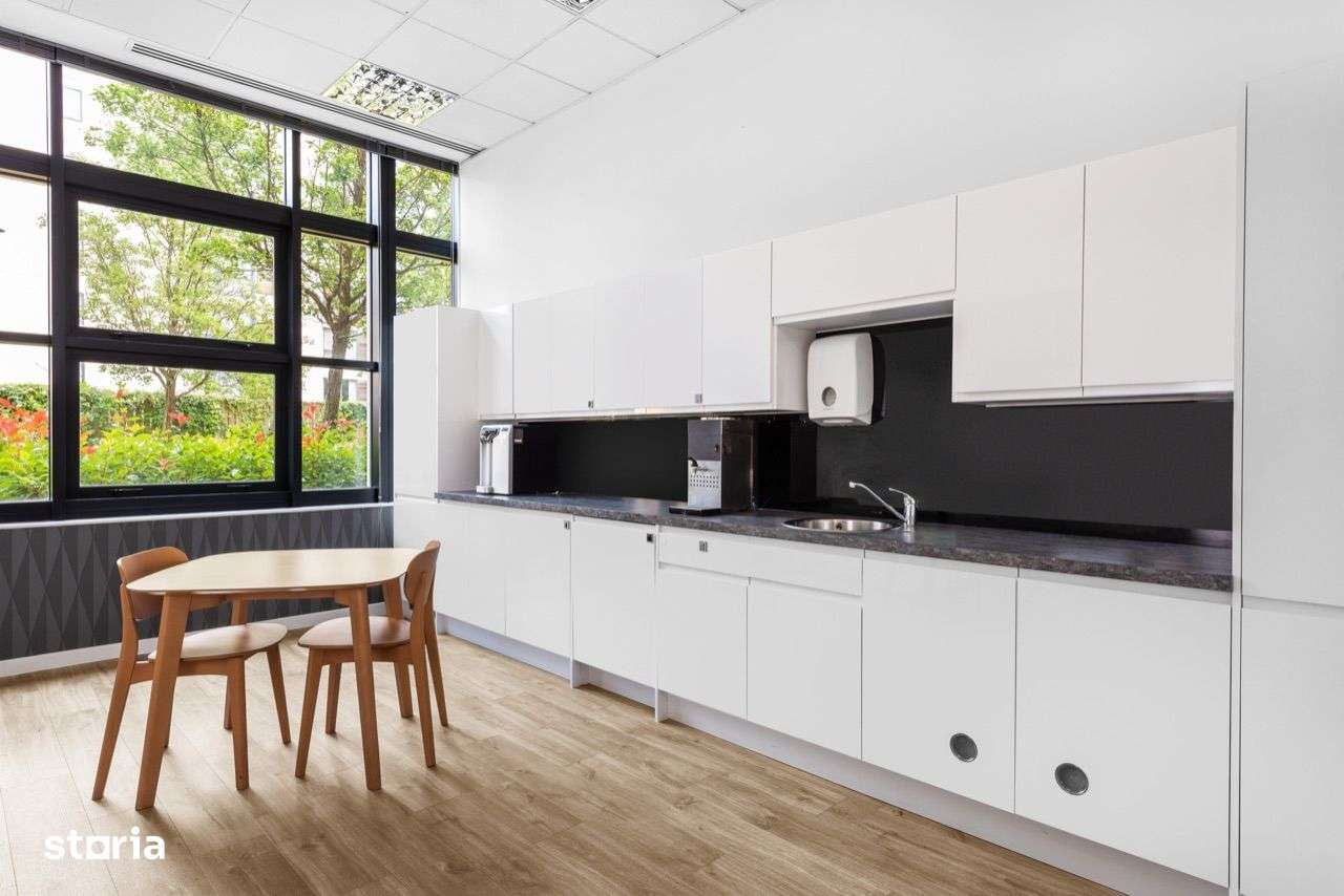 Alăturați-vă unui mediu de co-working cooperativ în Regus Hermes - Imagine principală: 5/10