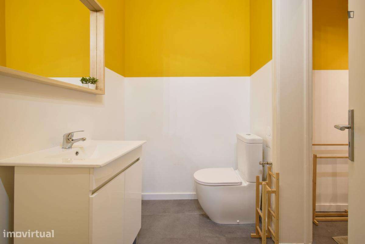 Quarto - localizado em Marquês de Pombal Lisbon - Grande imagem: 2/48