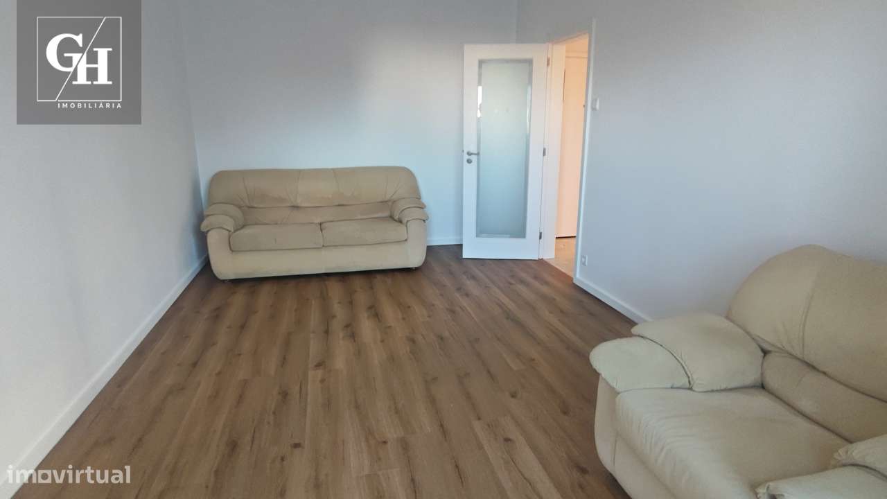 FIADOR OBRIGATÓRIO! T2 para arrendamento - Grande imagem: 1/14