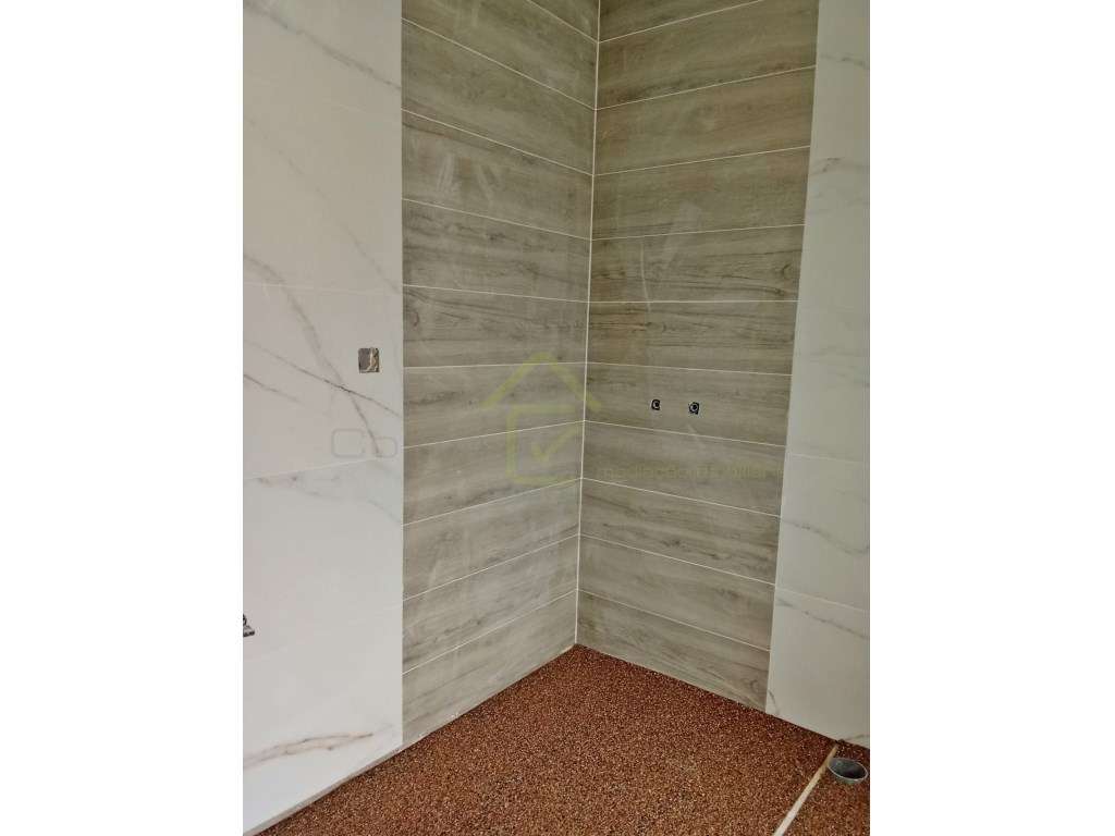 Moradia T3 com espaço exterior-12