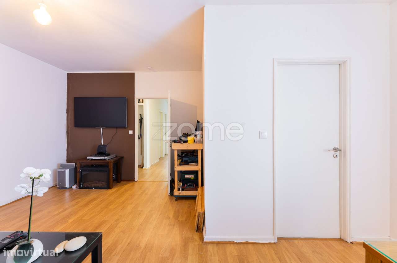 Apartamento com lugar de garagem e elevador - Grande imagem: 4/22