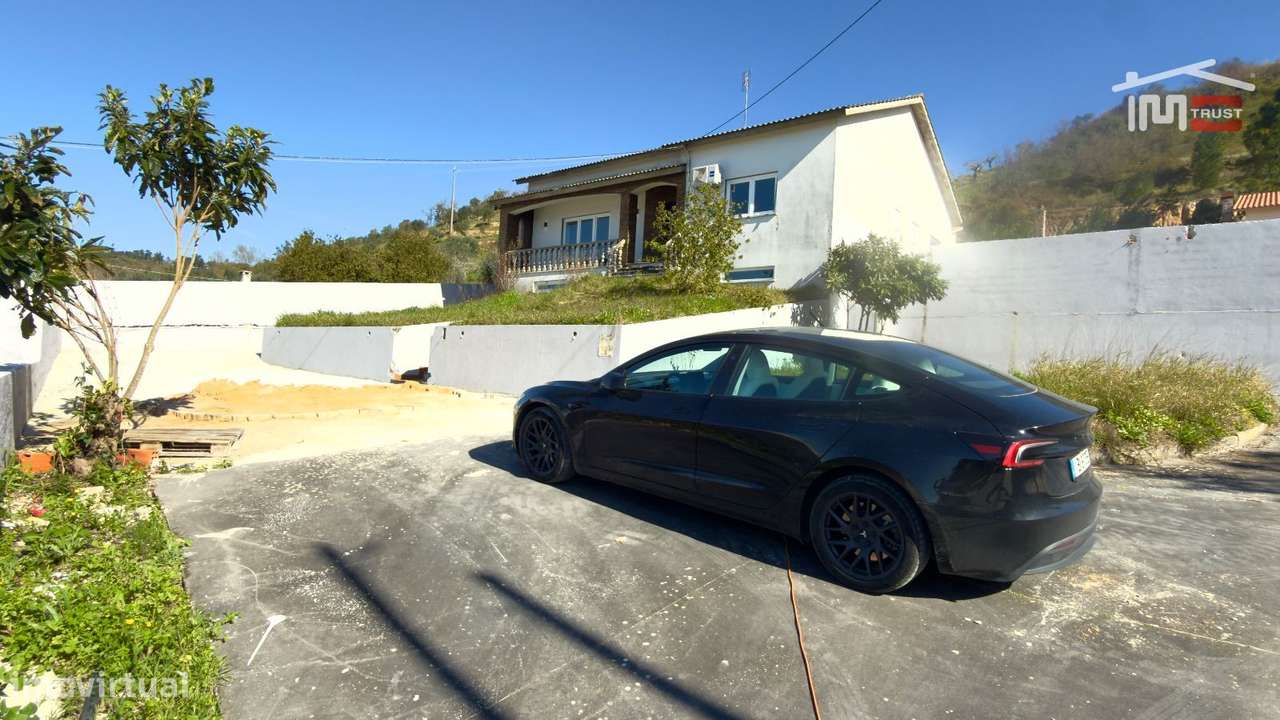 Moradia Isolada T3 Renovada c/ Garagem, Suite, Coz. Equipada, Água ... - Grande imagem: 3/33