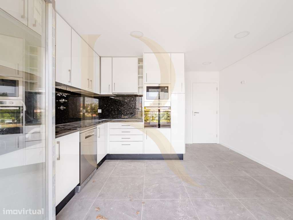 Apartamento T3 com elevador, parqueamento e arrecadação com condomí...-5