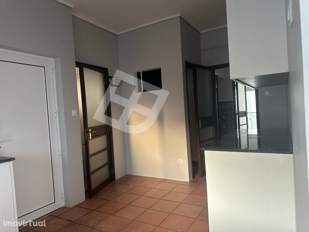 Apartamento T3 remodelado - Bairro do liceu- Aveiro