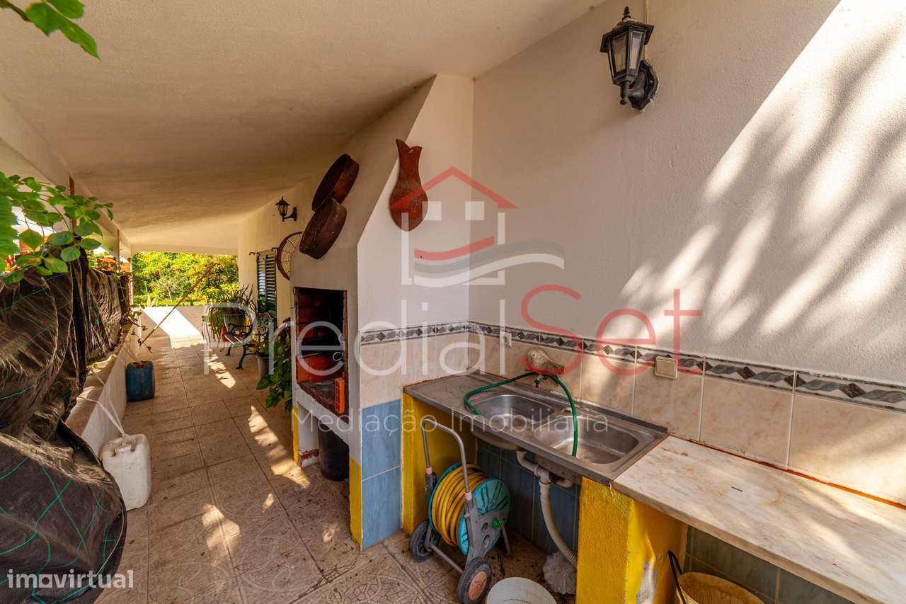 Moradia T4 em Quintinha - Palmela-32