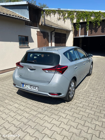 Toyota Auris 1.6 Prestige MS - 9