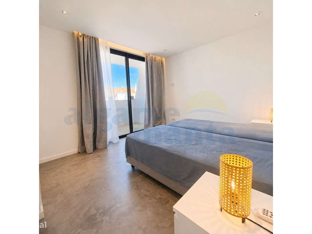 Moradia T3 Geminada com Piscina Privada em Manta Rota-18