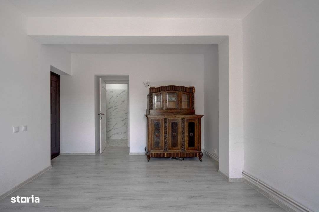 O proprietate imobiliara deosebita, formata din casa si mult teren!-15