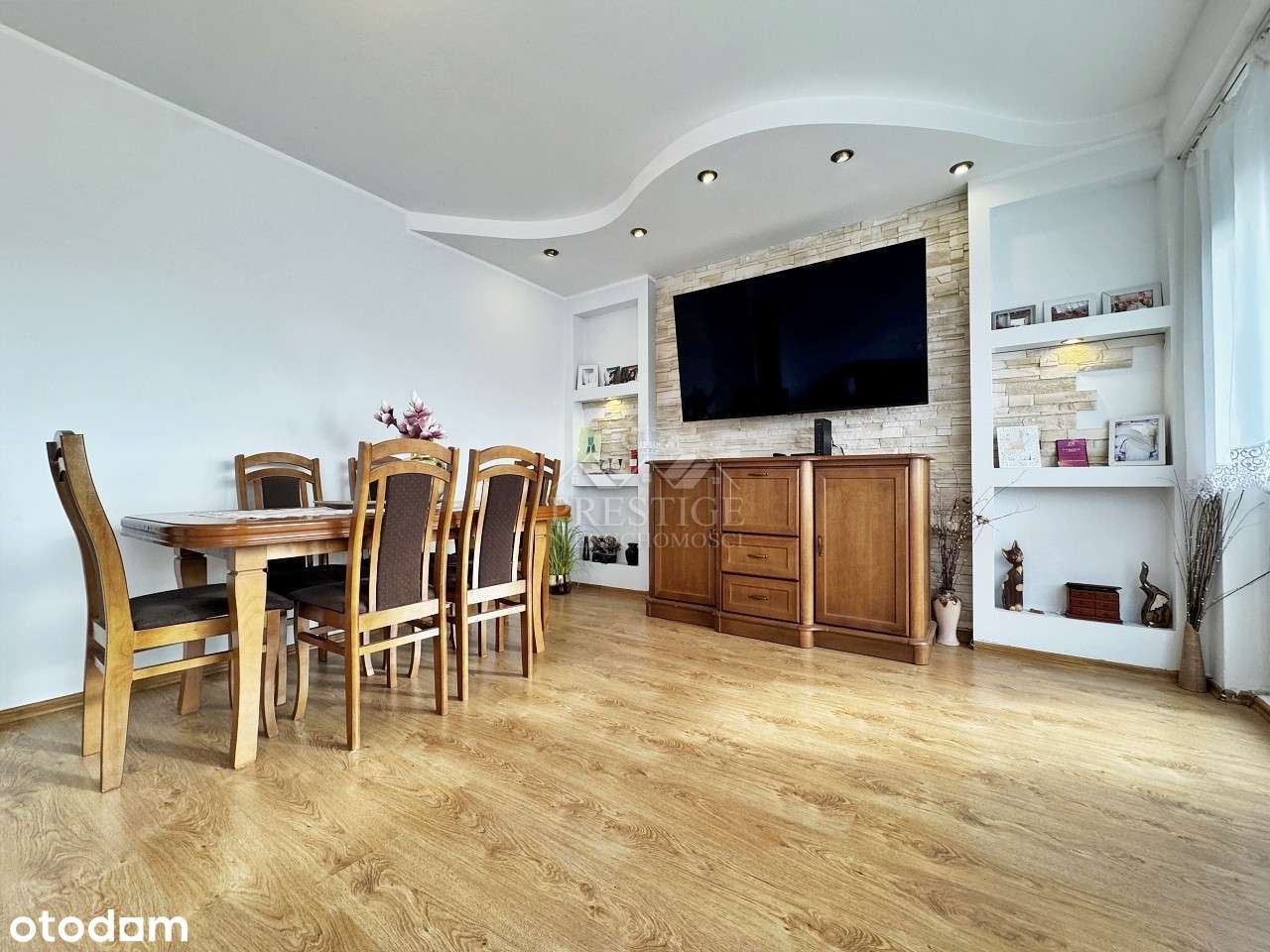 Dwustronne 60m2 na III piętrze - os. Rąbin-0