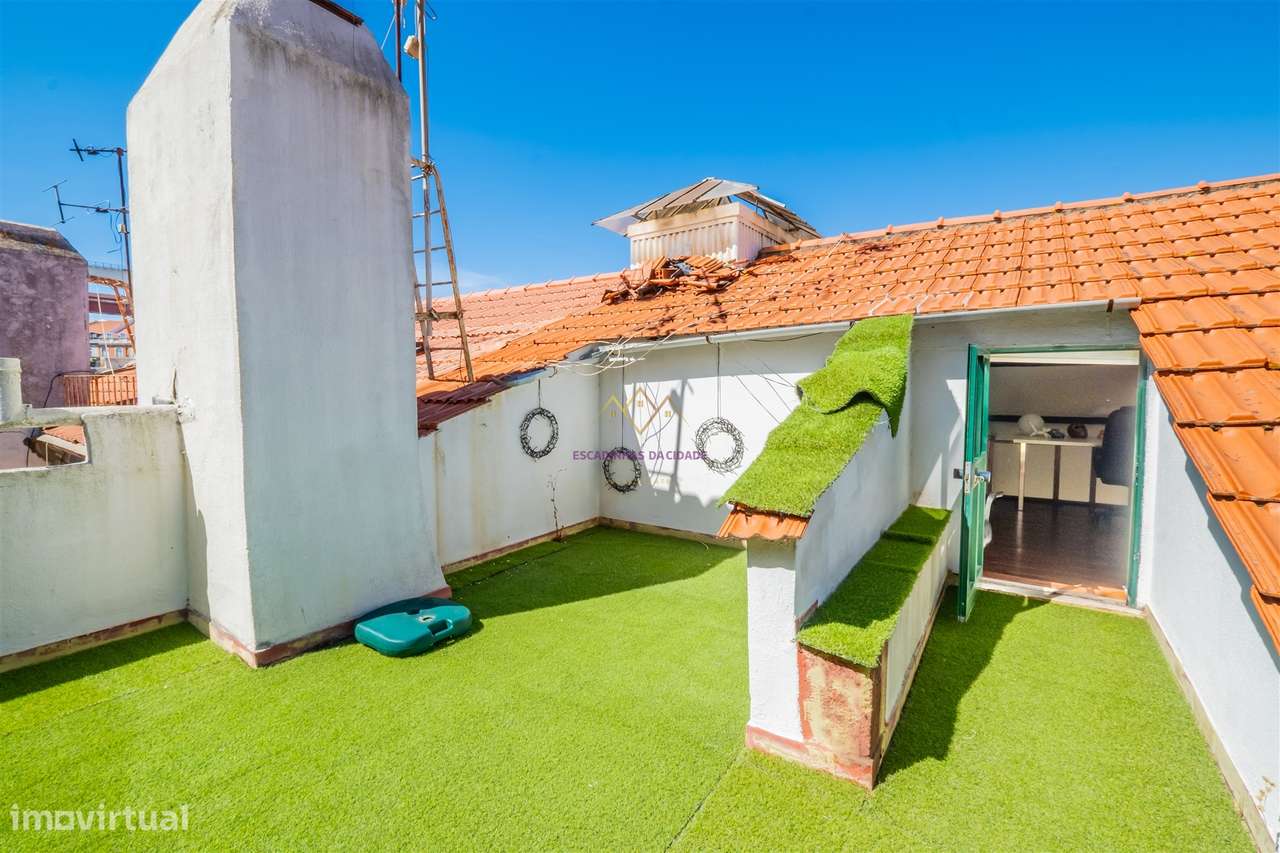 T1 duplex com Terraço em Alcântara - Grande imagem: 2/38