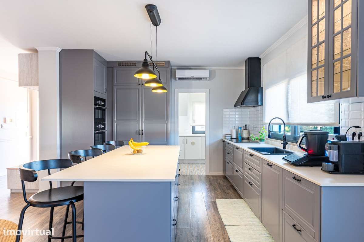 Excelente Moradia térrea Semi nova com piscina na Moita-13