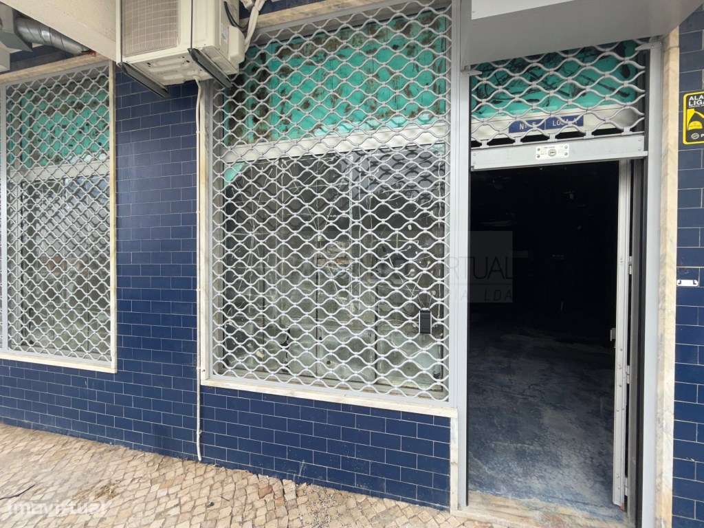 Vende-se Loja com 2 montras em Loures - Grande imagem: 3/8