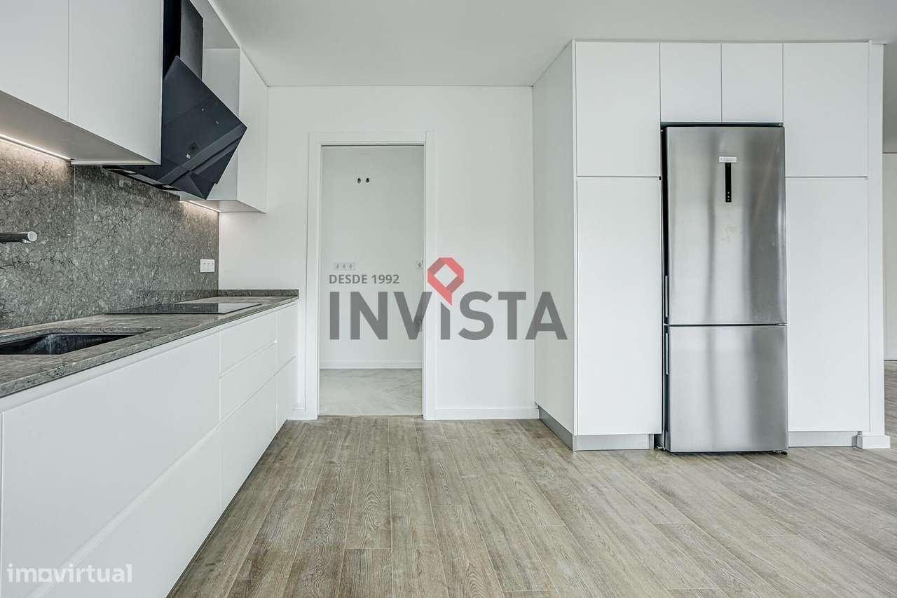 Moradia nova com 3 suites e com arquitectura moderna-6