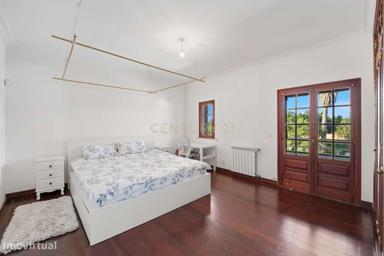 Quinta de Charme em Palmela – Renovada, Espaçosa e Pronta a Viver-24