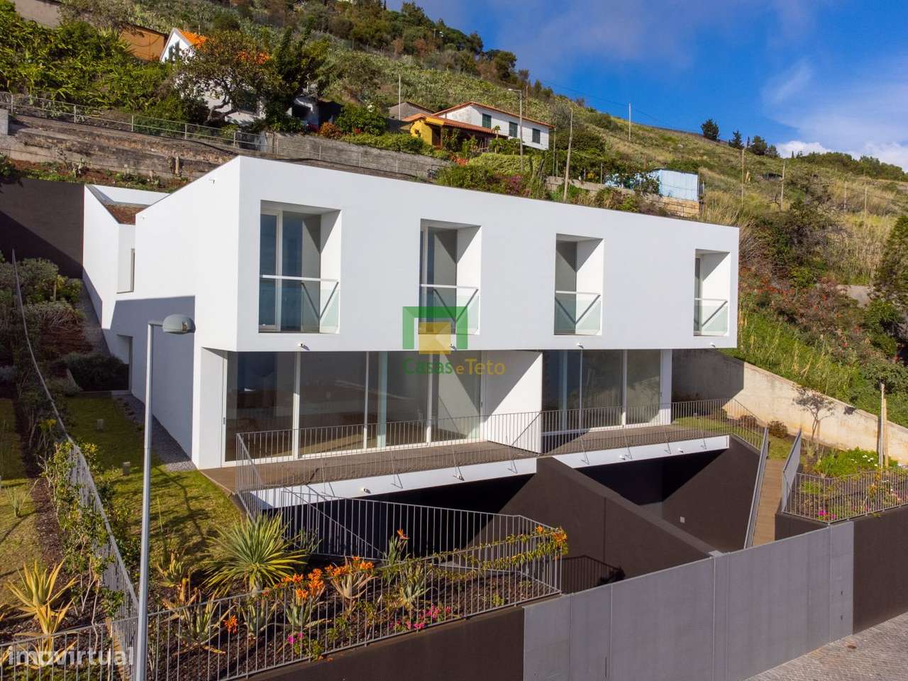 Moradia de Luxo- T3 Funchal - São Martinho - Grande imagem: 2/29