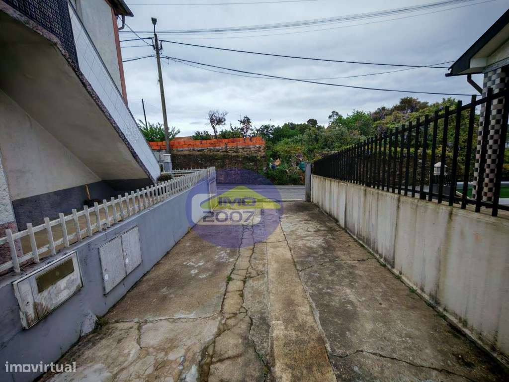 Moradia com 3 frações independentes-26