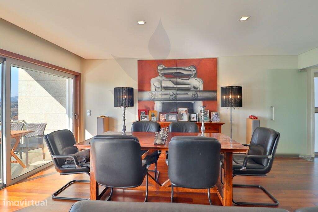 Venda Moradia Geminada Palmeira T4-21