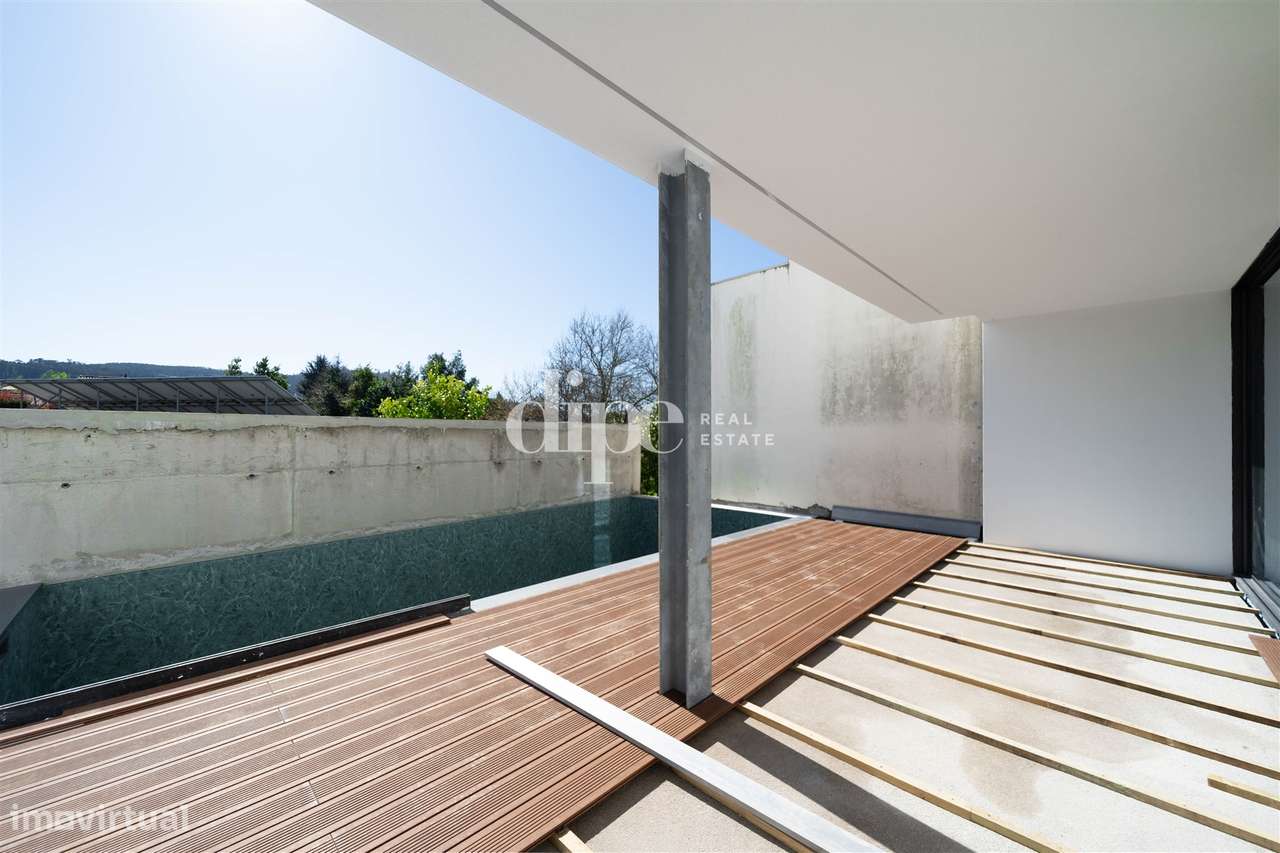 Moradia T3 com piscina em fase final construção - Grande imagem: 5/19