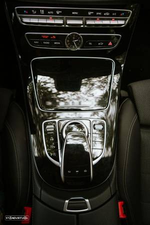 Mercedes-Benz E 220 D Exclusive - 12