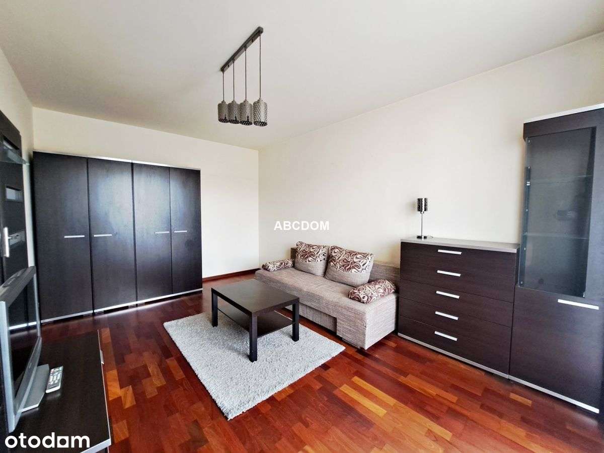 Płaszów - dwa pokoje, jasna kuchnia, 1 piętro-4