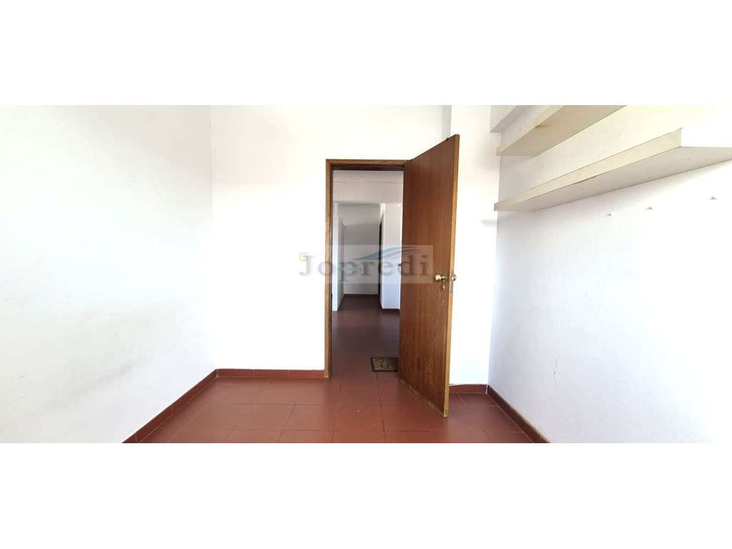 Apartamento T2 com terraço-13