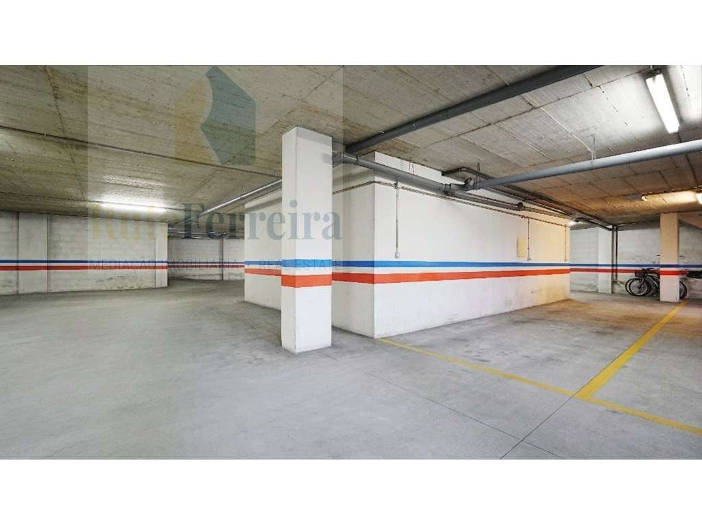 Já viu a área deste apartamento T3 com terraço- Mafra !!-29