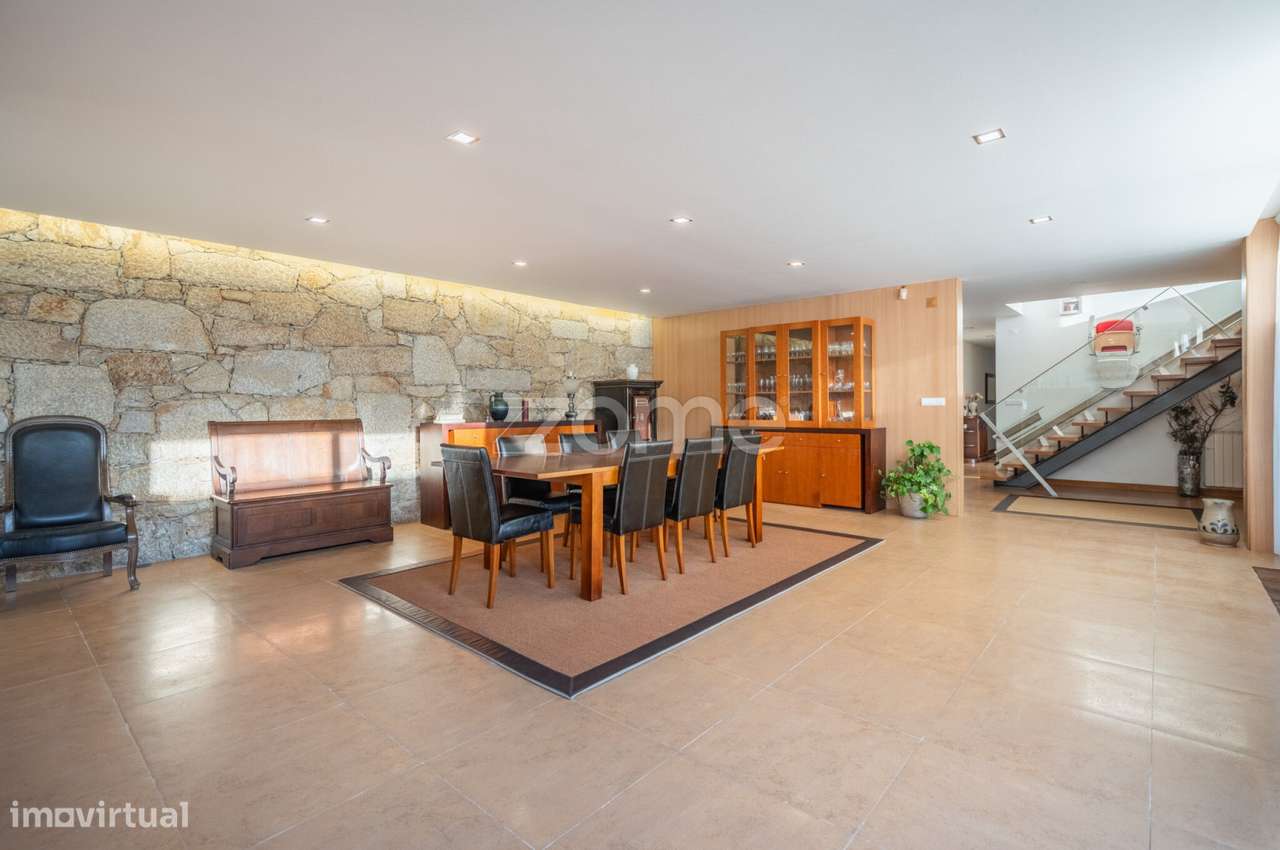 Moradia T4 com piscina | Esposende-7