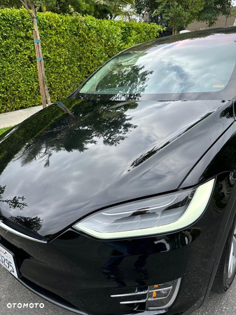 Tesla Model X Standard Reichweite - 4