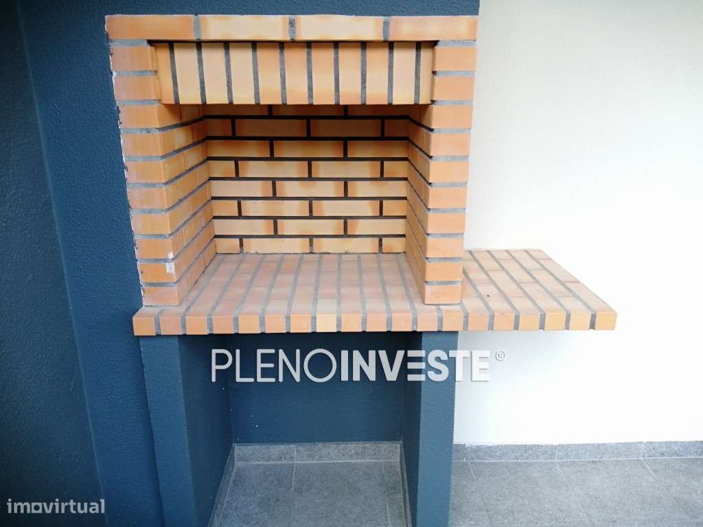 T2 Novo com terraço e parqueamento na Quinta da Fábrica - Grande imagem: 2/21