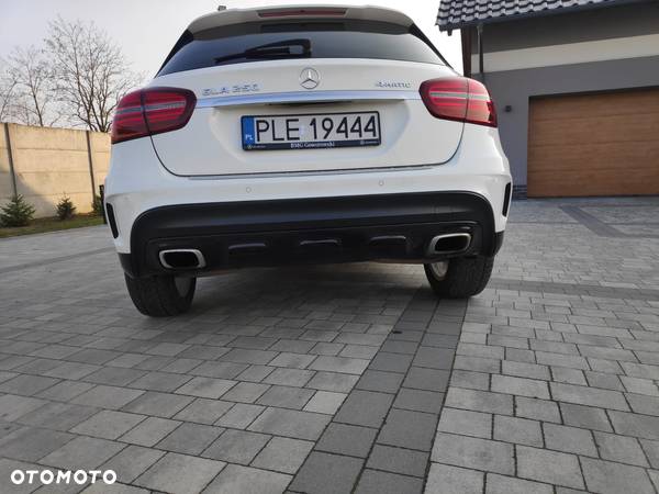 Mercedes-Benz GLA 250 4-Matic AMG Line - 7