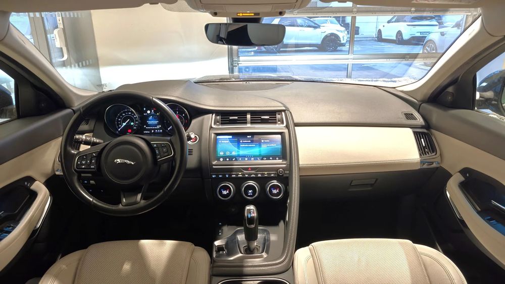 Jaguar E-Pace 2.0 I4D Awd S 180 KM — zdjęcie 3