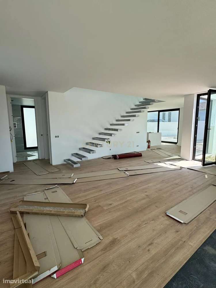 Moradia de Luxo T4 com Piscina - Sintra/Magoito-9