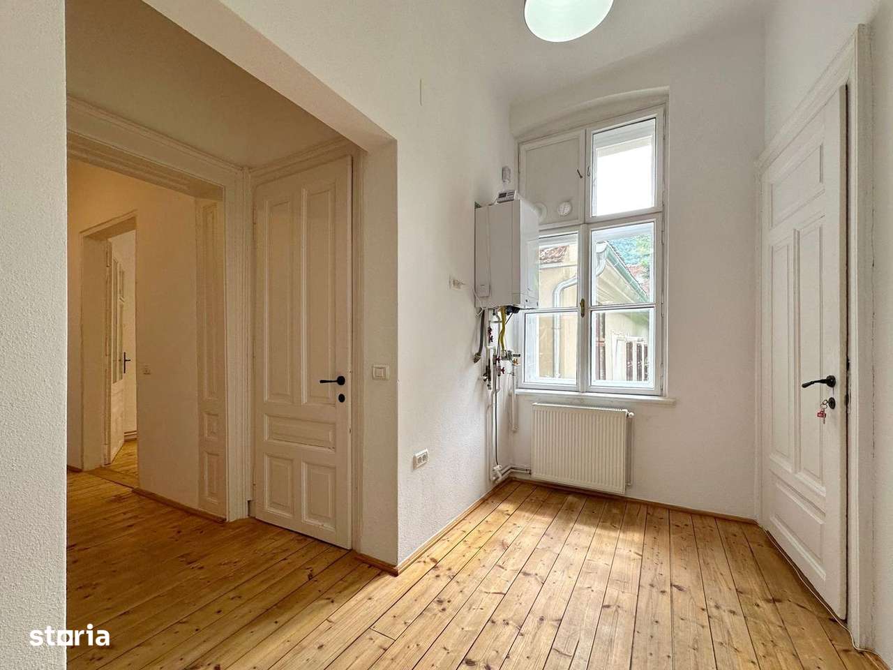 Apartament cu 3 camere in centrul istoric al Brasovului - Imagine principală: 5/10