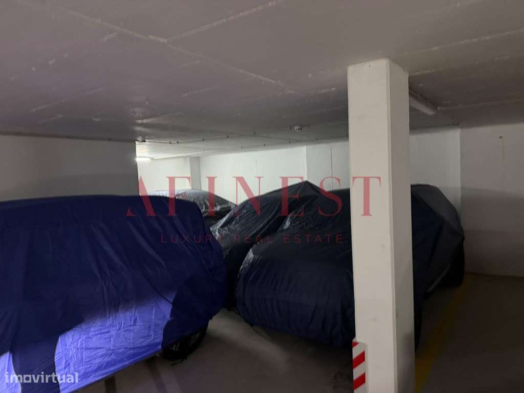 GARAGEM AMPLA PARA 6 CARROS | SÃO DOMINGOS DE RANA-7