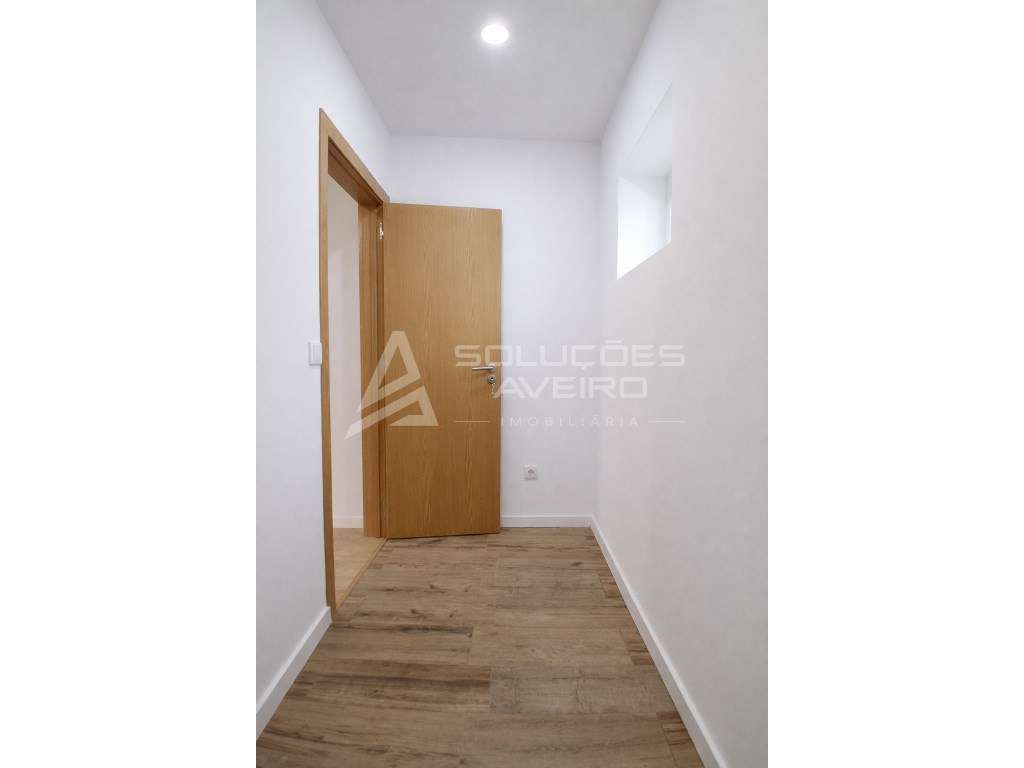 Moradia T2+1 Isolada e Térrea - Renovada em Estarreja-10
